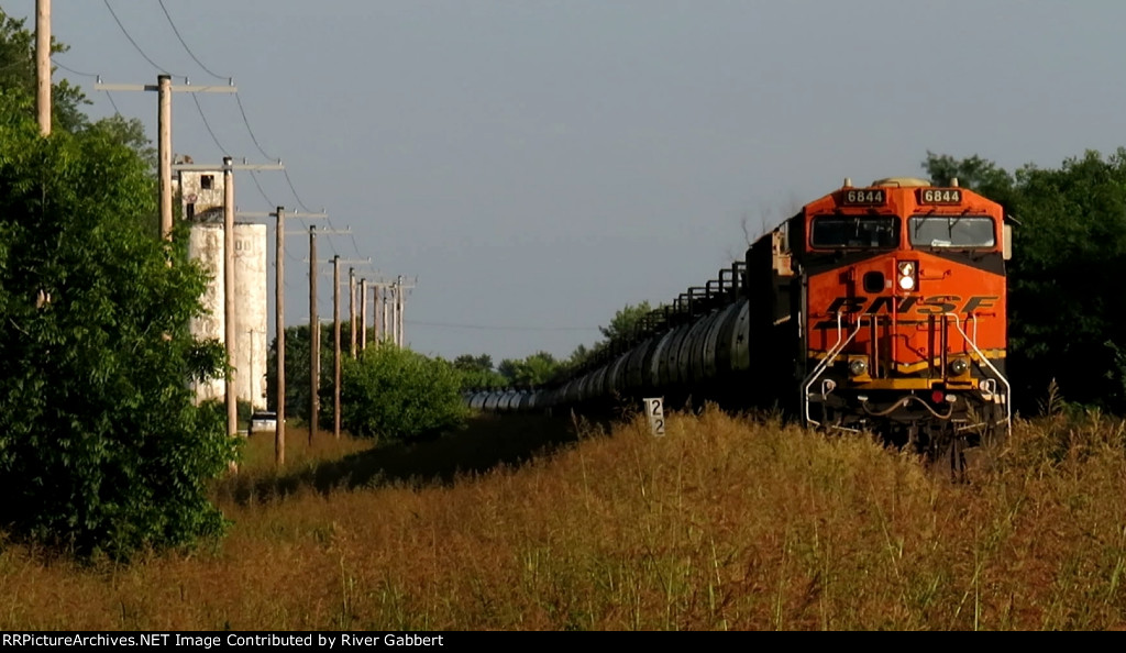 BNSF 6844